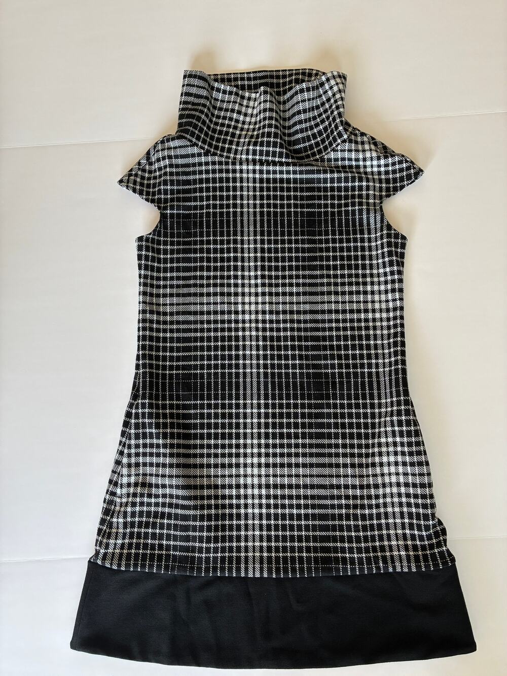 Express Black And White Cap Sleeve Cowl Neck XS Vintage Style